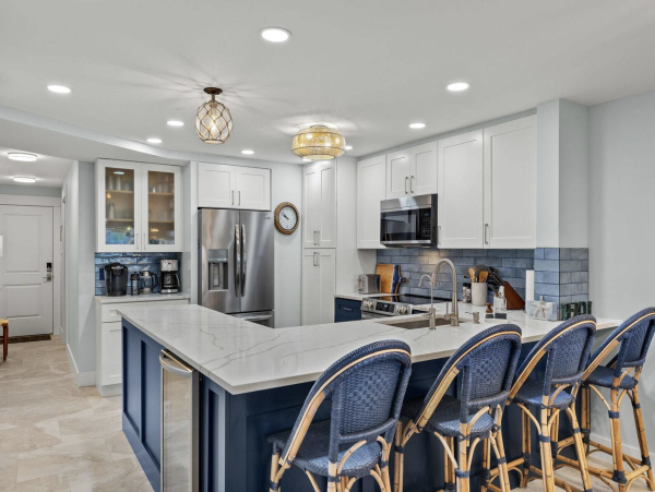 Family Friendly Complex in Sanibel Located on the Beach